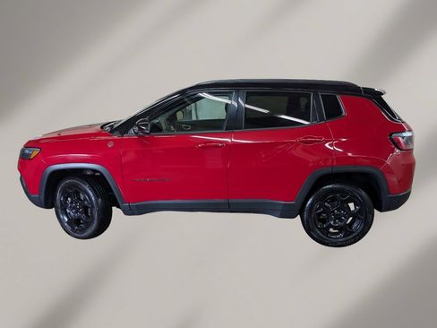 Used 2024 Jeep Compass Trailhawk AWD/4WD image 3