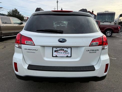 Used 2013 Subaru Outback 2.5i Limited image 9