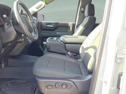 Used 2025 Chevrolet Silverado 1500 Custom w/ Turbomax Blackout Package image 11