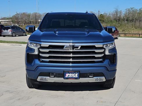 Used 2024 Chevrolet Silverado 1500 High Country w/ High Country Premium Package image 2