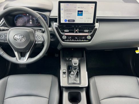 New 2026 Toyota Corolla Cross XLE image 4