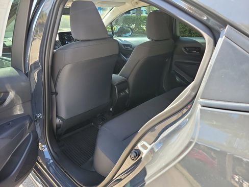 Used 2025 Toyota Corolla LE FWD image 10
