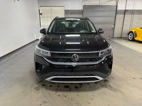 Used 2022 Volkswagen Taos S image 3