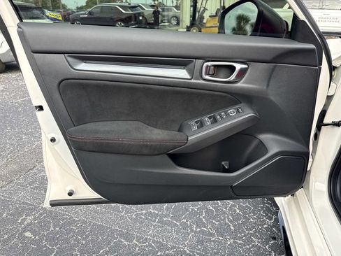 Used 2025 Honda Civic Type R image 18