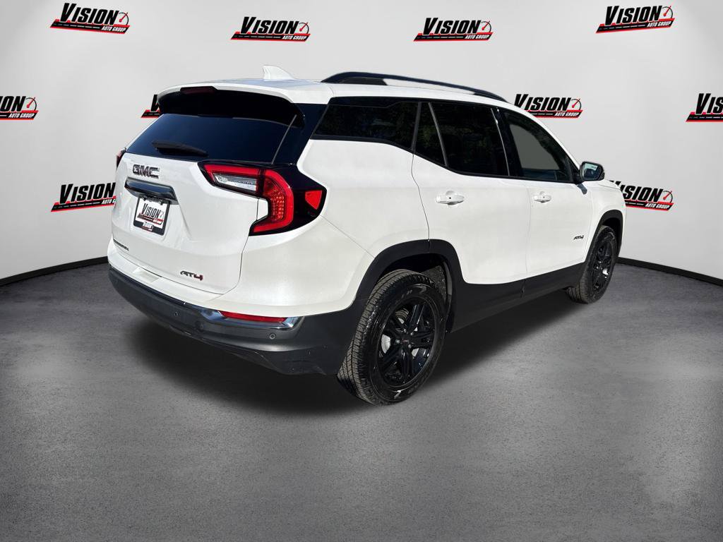 Used 2024 GMC Terrain AT4 AWD/4WD image 5
