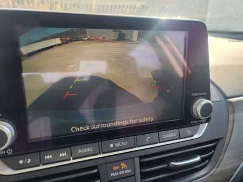 Used 2025 Nissan Altima 2.5 SV image 12