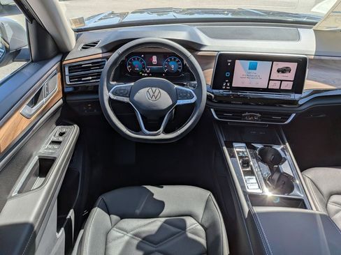 New 2026 Volkswagen Atlas SE FWD image 29
