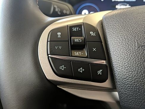 Certified 2025 Ford Explorer Active image 18