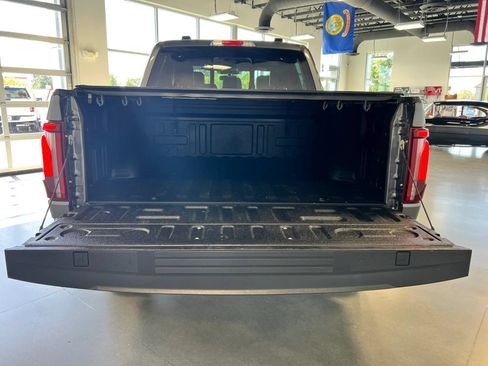 Used 2024 Ford F150 Lariat AWD/4WD image 7