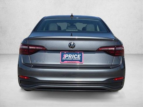 Used 2024 Volkswagen Jetta SE FWD image 7