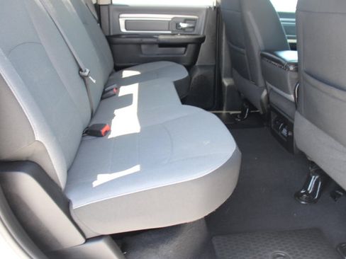Used 2021 RAM 1500 Classic SLT AWD/4WD image 16