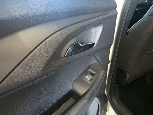 Used 2023 Chevrolet TrailBlazer LT FWD image 25