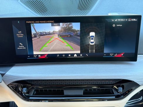 New 2026 BMW 330i Sedan w/ Premium Package image 34