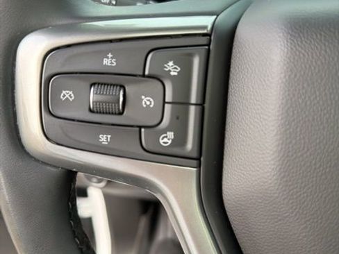 Used 2024 Chevrolet Suburban Z71 w/ Luxury Package image 26