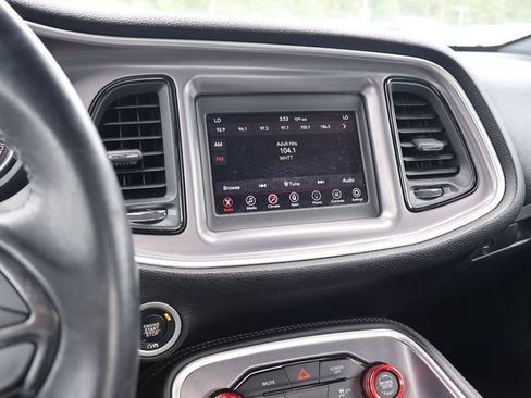 Used 2019 Dodge Challenger SXT RWD image 17