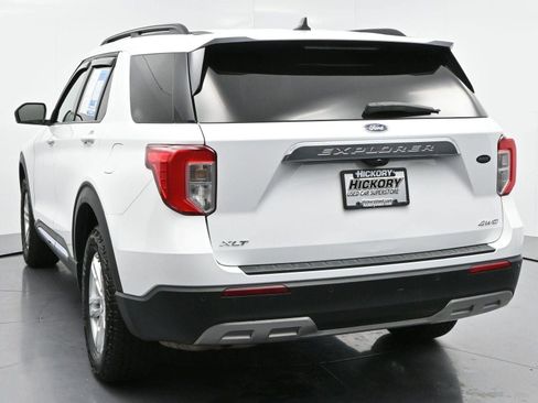 Used 2023 Ford Explorer XLT w/ Equipment Group 202A AWD/4WD image 5