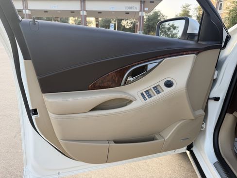 Used 2013 Buick LaCrosse Premium w/ Driver Confidence Package FWD image 18