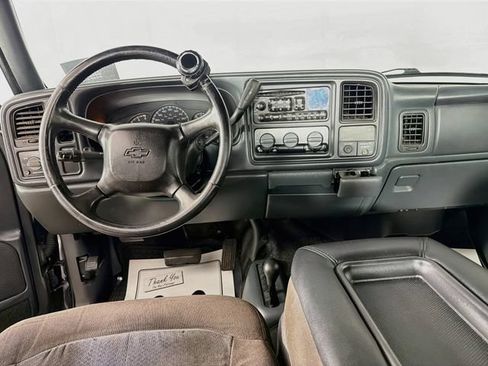 Used 2001 Chevrolet Silverado 2500 LS w/ Snow Plow Prep Pkg AWD/4WD image 21