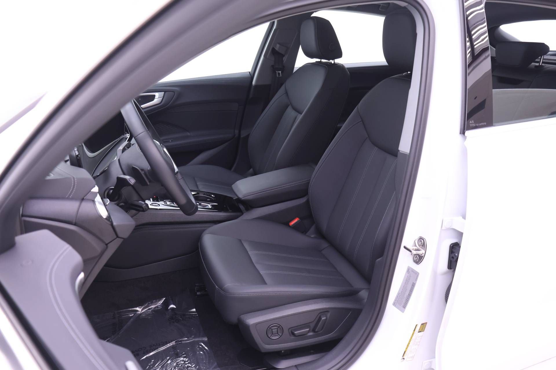 Certified 2025 Audi A5 Premium AWD/4WD image 7