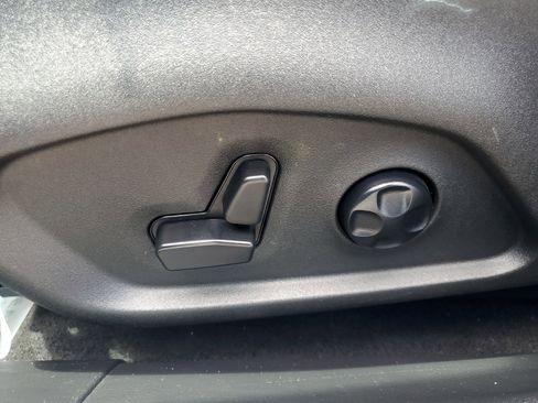 Used 2017 Jeep Compass Latitude image 10