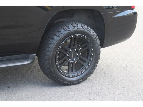 Used 2018 Chevrolet Tahoe LT image 6