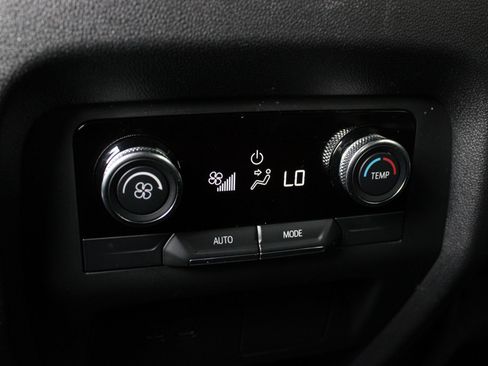 Used 2026 Buick Enclave Sport Touring AWD/4WD image 19