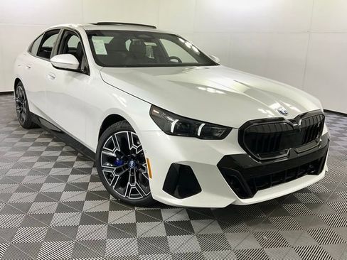 Used 2024 BMW i5 eDrive40i w/ M Sport Package image 61