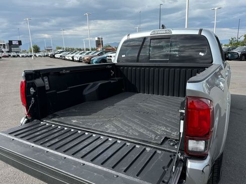 Used 2023 Toyota Tacoma SR5 w/ Technology Package AWD/4WD image 15
