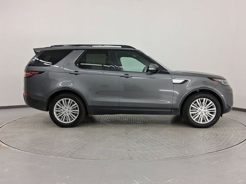 Used 2018 Land Rover Discovery HSE image 8