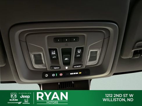 Used 2023 Chevrolet Silverado 1500 LTZ AWD/4WD image 26
