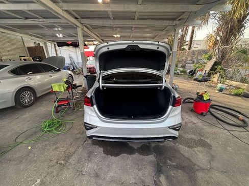 Used 2021 Kia Forte LXS FWD image 9