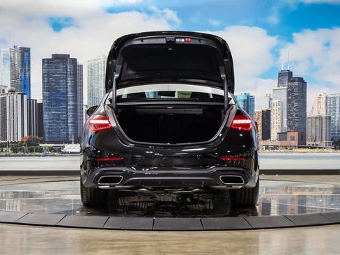 Used 2025 Mercedes-Benz C 300 4MATIC Sedan image 12