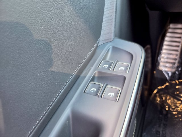 Used 2024 Rivian R1S Adventure Dual AWD/4WD image 39
