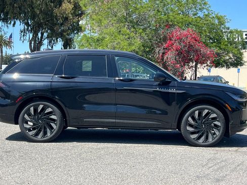 New 2026 Lincoln Nautilus Reserve AWD/4WD image 4
