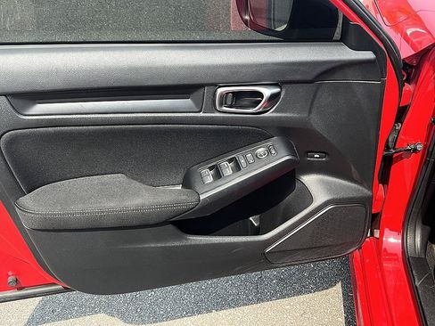 Used 2023 Honda Civic Sport image 19