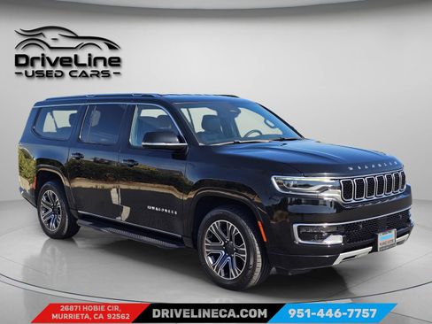 Used 2024 Jeep Wagoneer L Series II w/ Flexible Seating Group AWD/4WD image 11