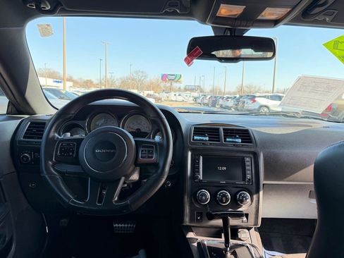Used 2014 Dodge Challenger R/T image 16