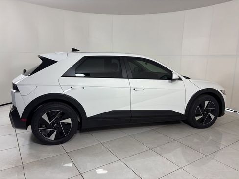 New 2026 Hyundai Ioniq 5 SE RWD image 6