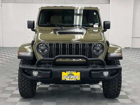 Used 2026 Jeep Gladiator Willys AWD/4WD image 4