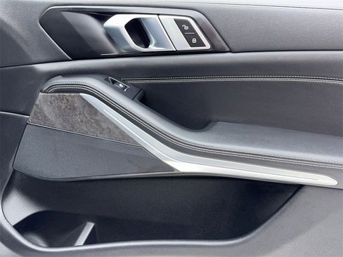 Used 2022 BMW X5 sDrive40i w/ Premium Package image 51