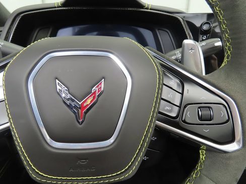 Used 2023 Chevrolet Corvette Stingray Premium Conv w/ Z51 Performance Package image 12