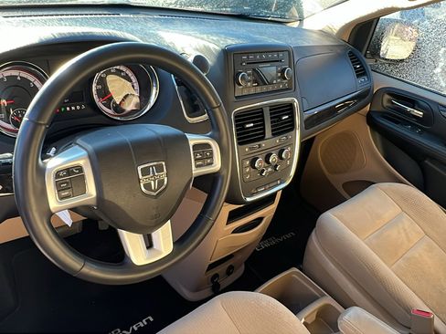 Used 2016 Dodge Grand Caravan SE w/ Quick Order Package 29E SE image 24