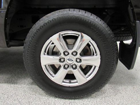 Used 2018 Ford F150 XLT w/ Equipment Group 301A Mid AWD/4WD image 11