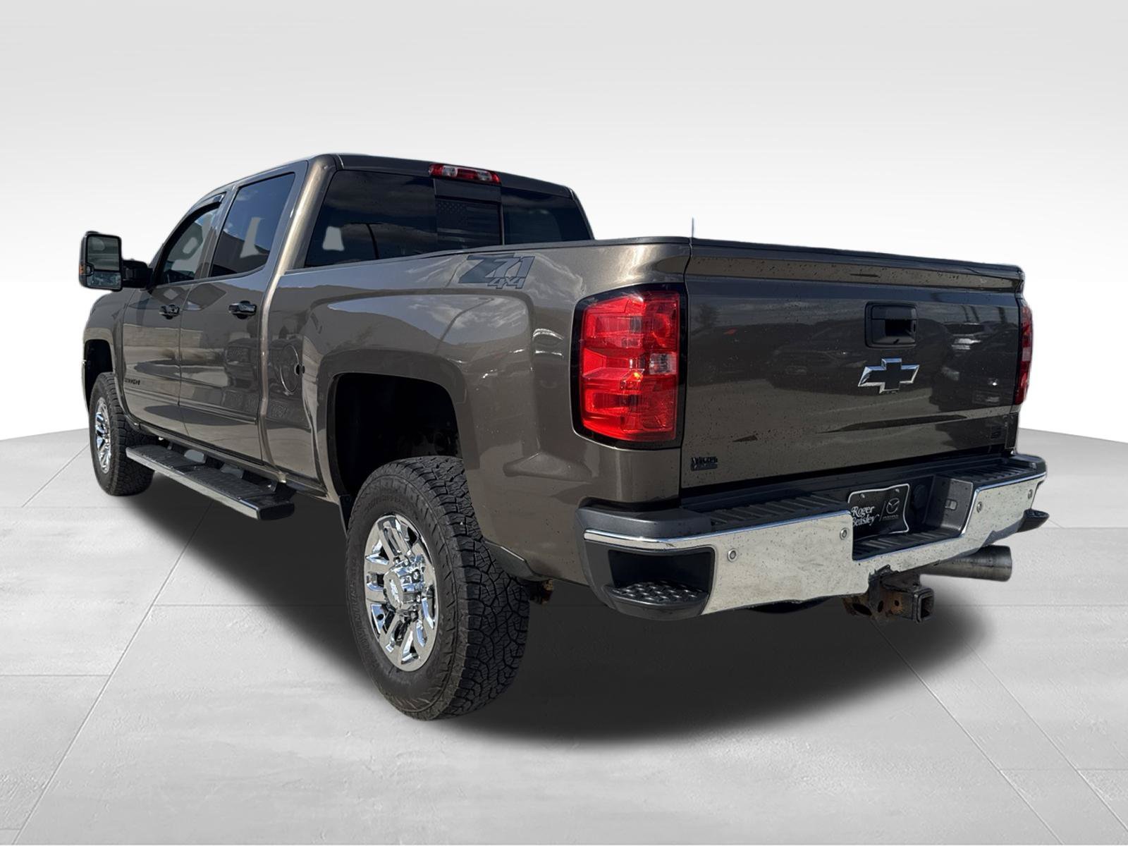 Used 2015 Chevrolet Silverado 2500 LT w/ LT Plus Package AWD/4WD image 7