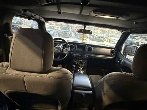 Used 2018 Jeep Wrangler Unlimited Sport S image 11