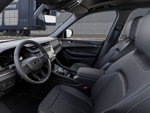 New 2026 Jeep Grand Cherokee L Limited RWD image 23