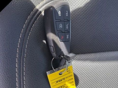 Certified 2025 GMC Yukon Elevation image 44