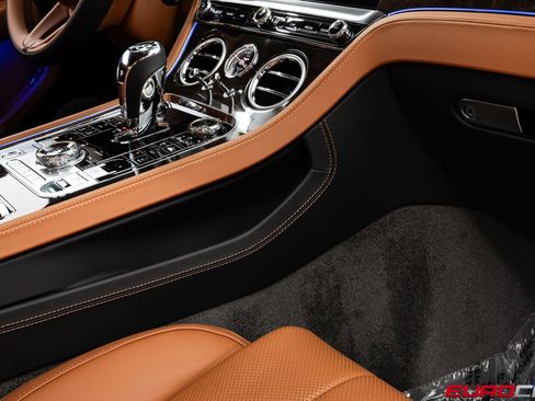 Used 2024 Bentley Continental GT AWD/4WD image 34