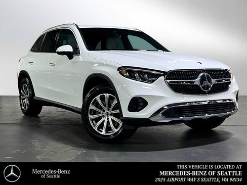Certified 2025 Mercedes-Benz GLC 300 image 1