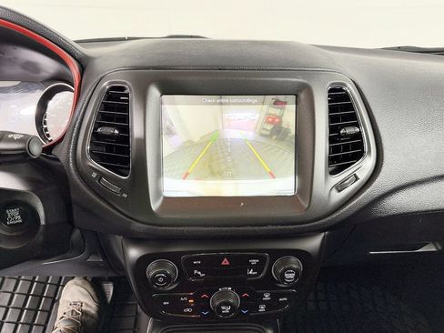 Used 2021 Jeep Compass Trailhawk AWD/4WD image 65